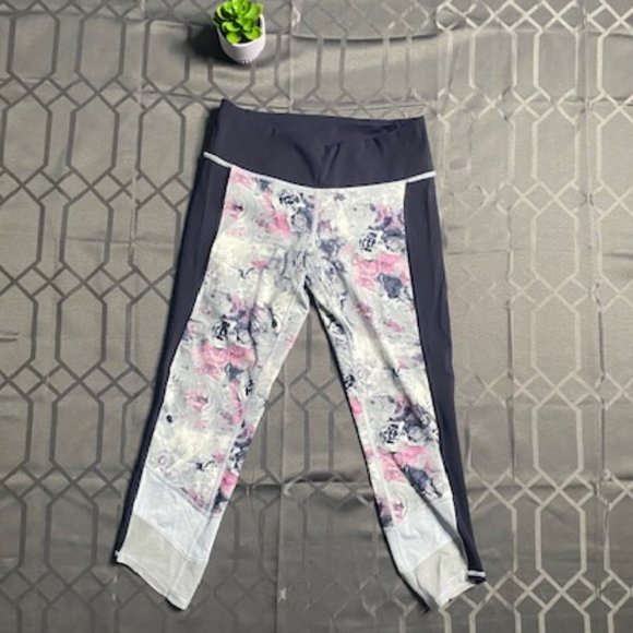 Lululemon If You're Lucky Crop *Full-On Luxtreme - Picture 4 of 7